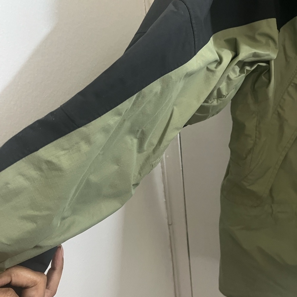 Marmot women’s Green and Black Jacket #90scargo,#y2kstyle - Picture 13 of 13